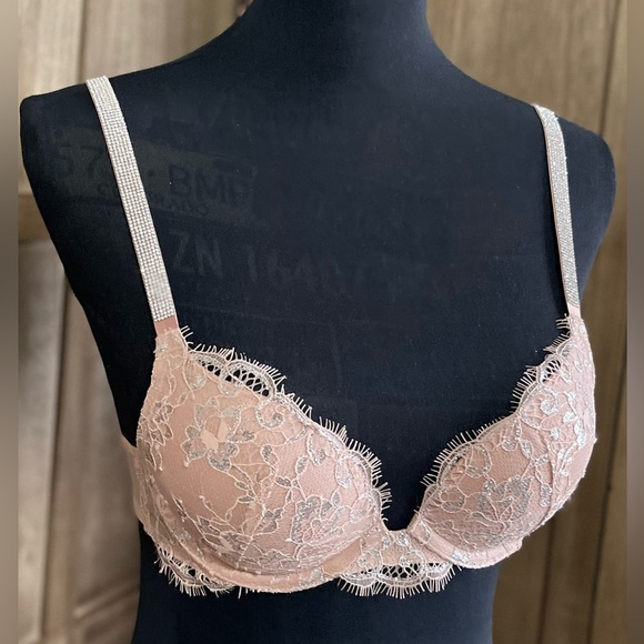 Victoria's Secret Blush Lace Push Up Underwire Bra with Rhinestone Straps - Picture 1 of 7